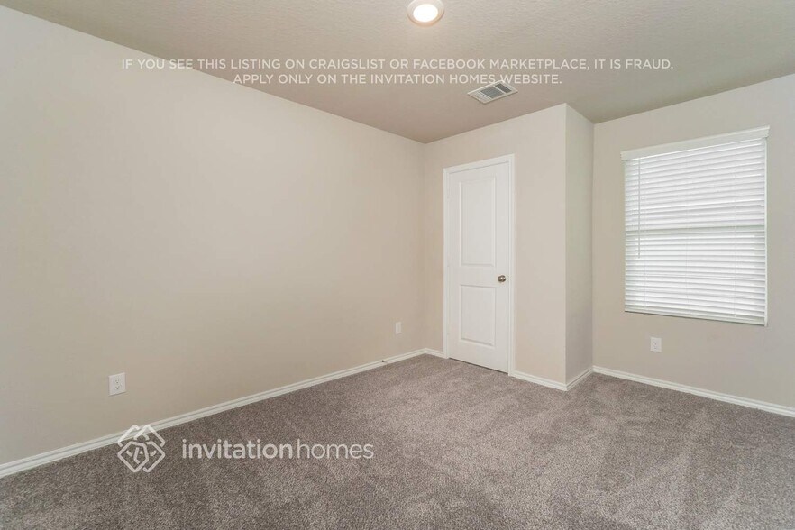 Building Photo - 10627 Varmus Dr