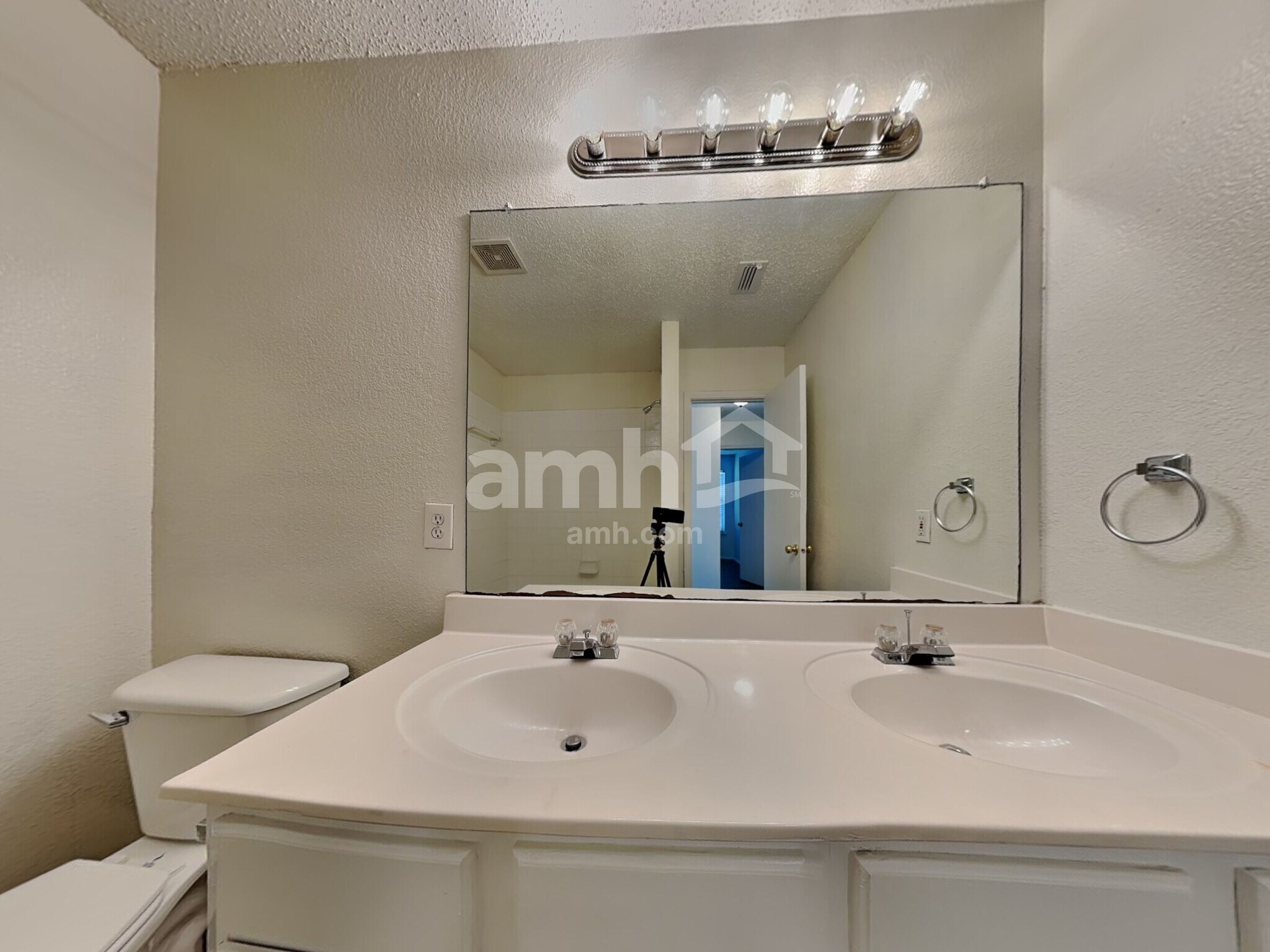 Building Photo - 108 Quail Meadows Ln