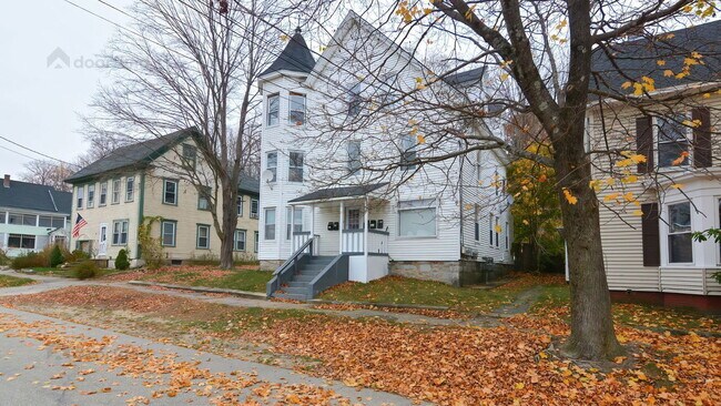 Building Photo - 144 Franklin St