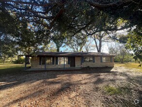 Building Photo - Livingston 4BR