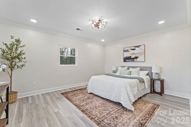 Building Photo - 612 Westway Dr