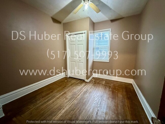 Building Photo - 420 W Maple St