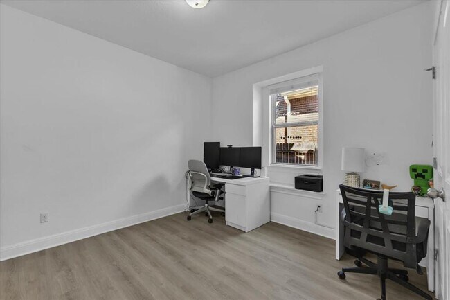 Building Photo - 4421 Trinity Woods St