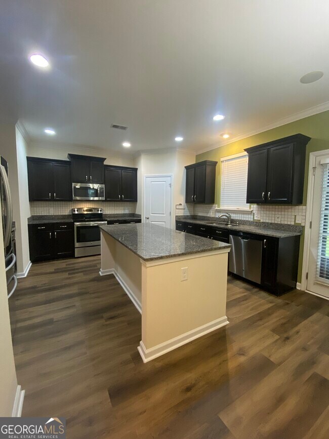 Building Photo - 116 Winslow Cir