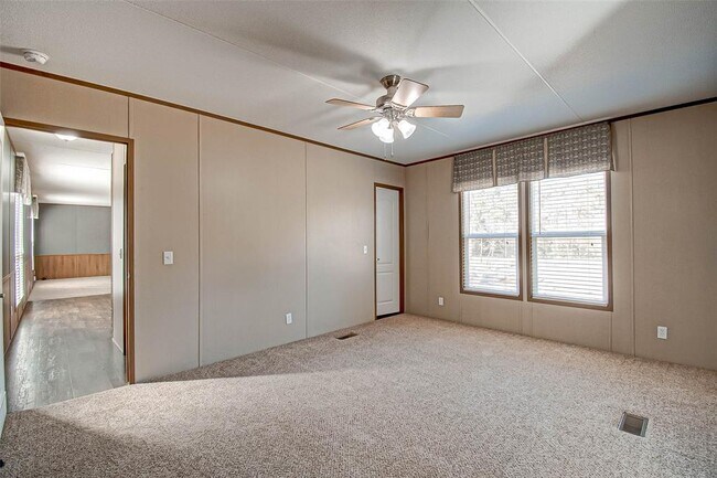 Building Photo - 33940 Ansley Rd