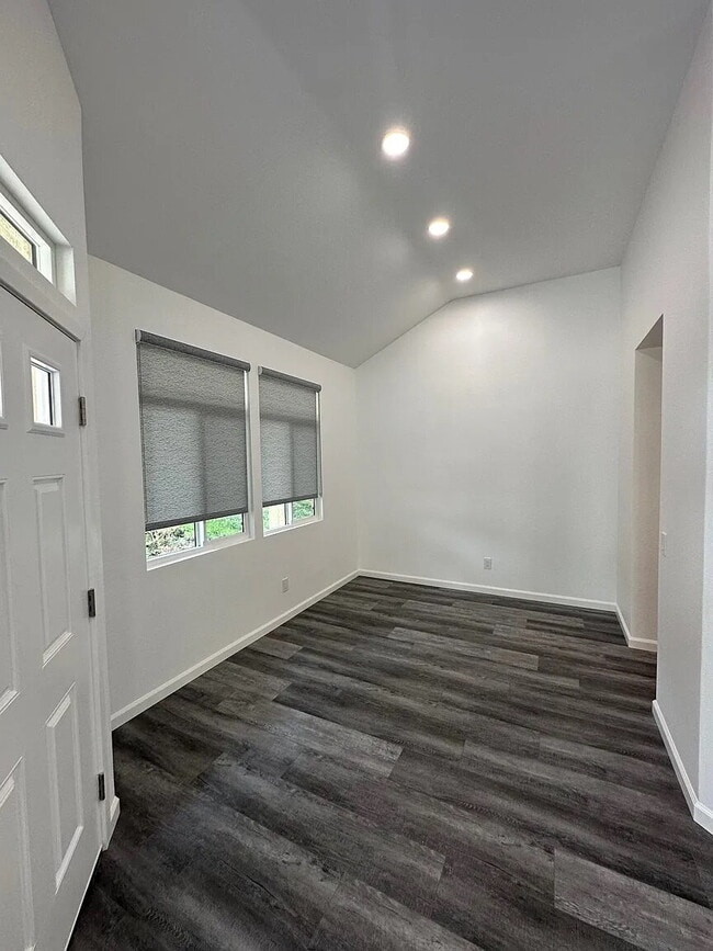 Building Photo - 3100 Puesta Del Sol Ct