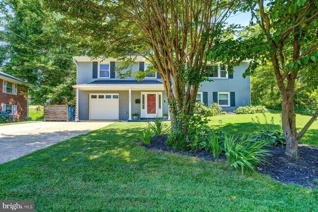 Building Photo - 7806 Jansen Dr
