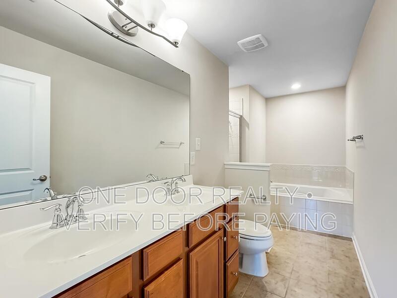 Building Photo - 402 Lewis Burwell Pl