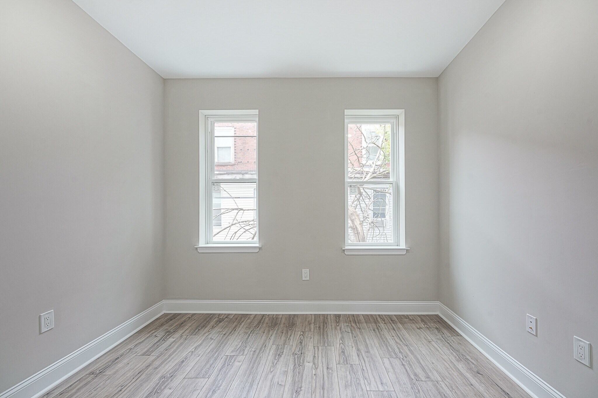 Building Photo - 5116 Delancey St