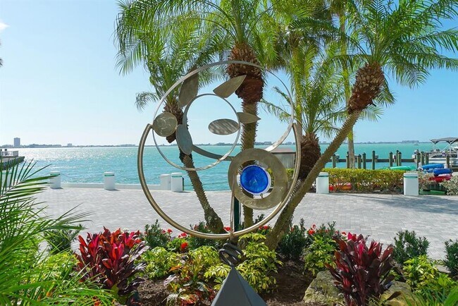 Building Photo - 988 Boulevard of the Arts