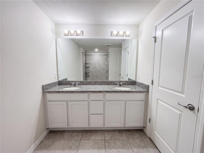Building Photo - 4556 Sparkling Shell Ave