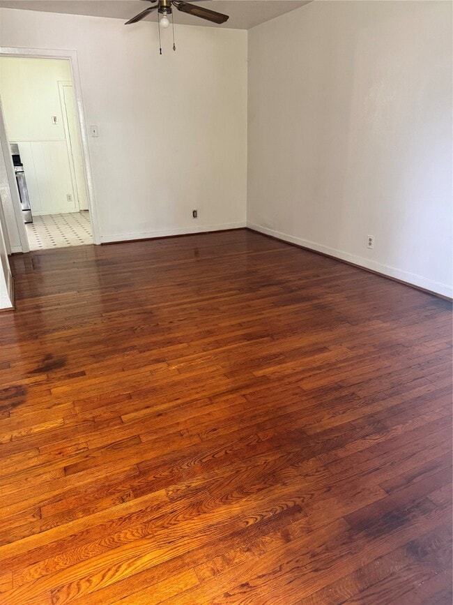 Building Photo - 5045 Raleigh Dr