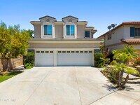 Building Photo - 2946 Venezia Ln