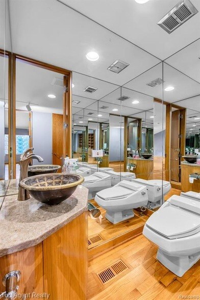 Building Photo - 5760 Snowshoe Cir