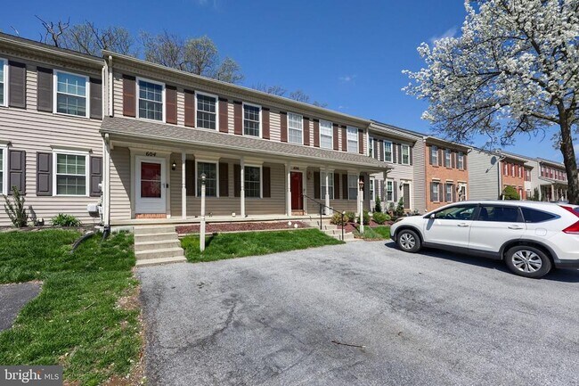 Building Photo - 604 Rockwood Dr