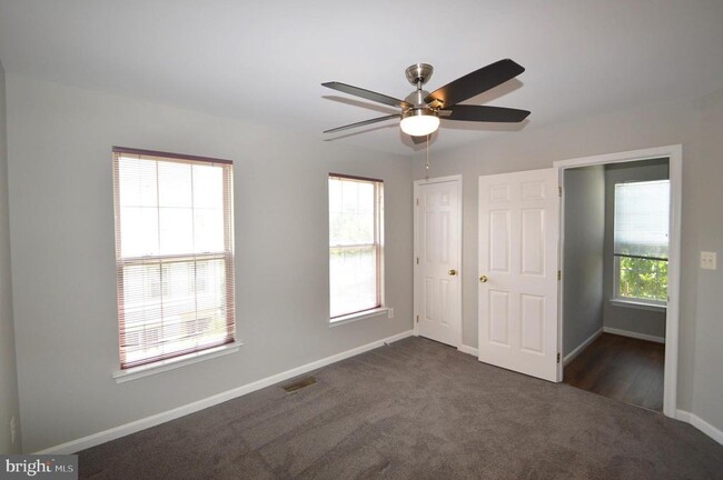 Building Photo - 25492 Freda Ln