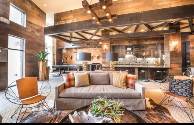 Building Photo - 401 Foch St