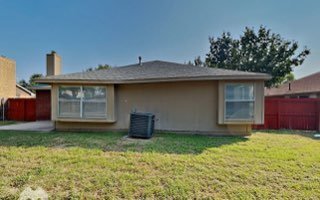 Building Photo - 4961 Briar Oaks Ln