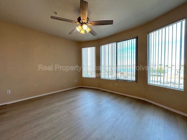 Building Photo - 425 W Rio Salado Pkwy
