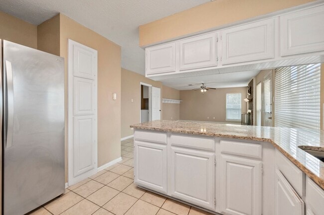 Building Photo - Mansfield Country Club Home