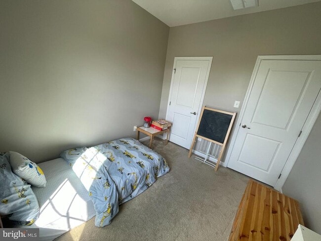Building Photo - 22421 Sweetspire Dr