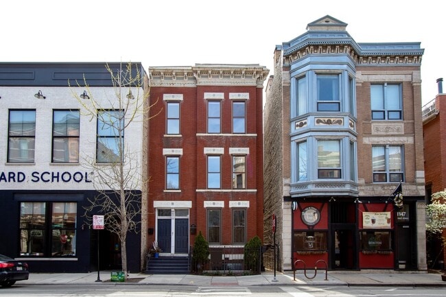 Primary Photo - 1143 W Armitage Ave