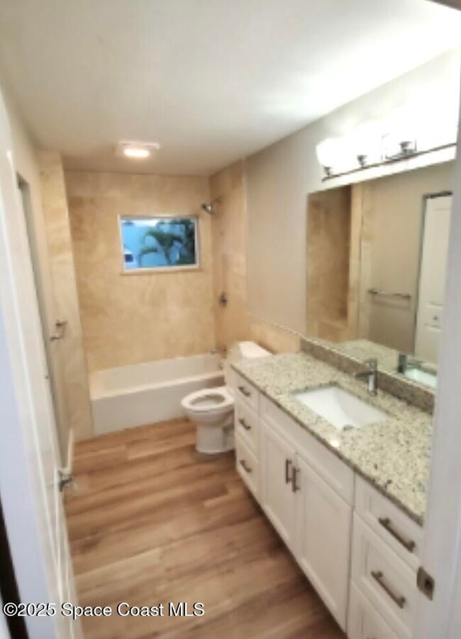 Building Photo - 537 Royal Palm Blvd