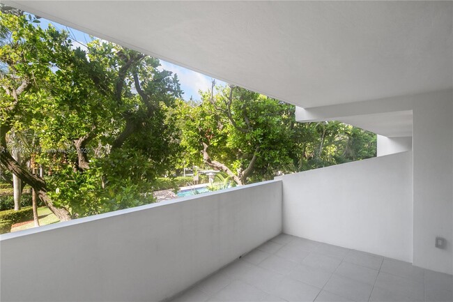 Building Photo - 155 Ocean Ln Dr