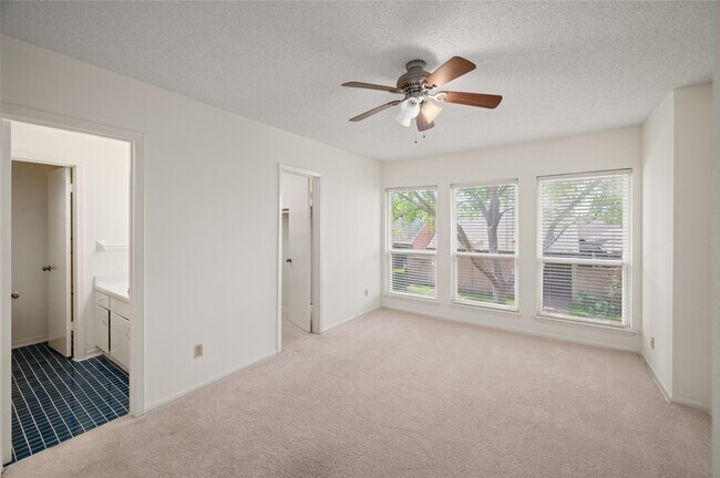 Building Photo - 9417 Bassoon Dr