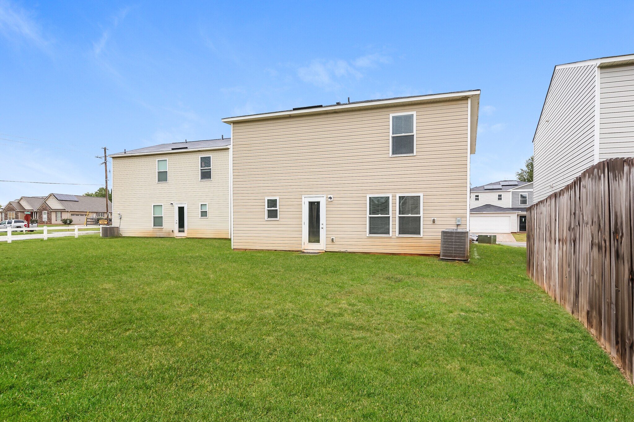 Building Photo - 506 Springtime Ln