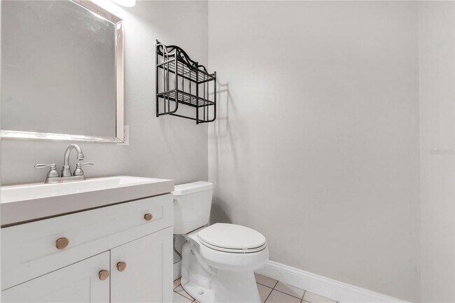 Building Photo - 3856 Becontree Pl