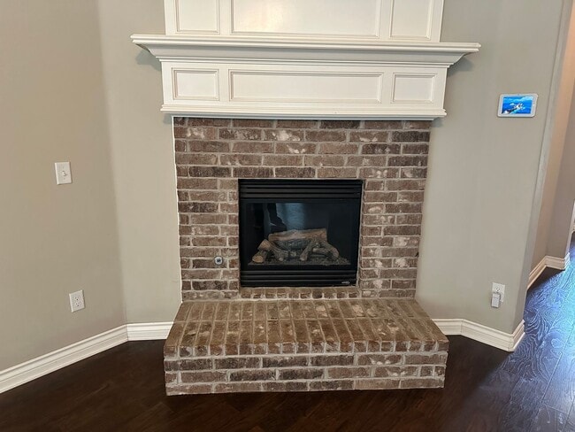 Building Photo - 4 bed 2 bath in Edmond