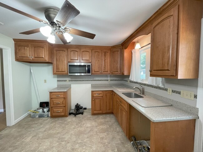 Building Photo - 132 Alder Ln