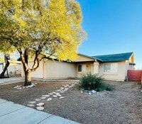 Building Photo - FOR RENT