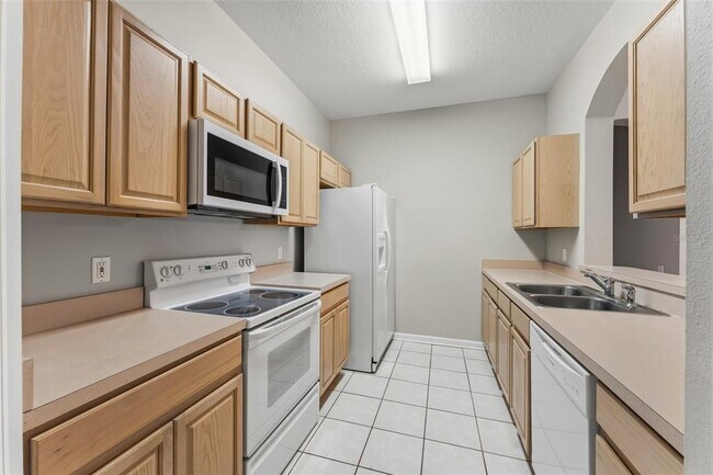 Building Photo - 1224 S Hiawassee Rd