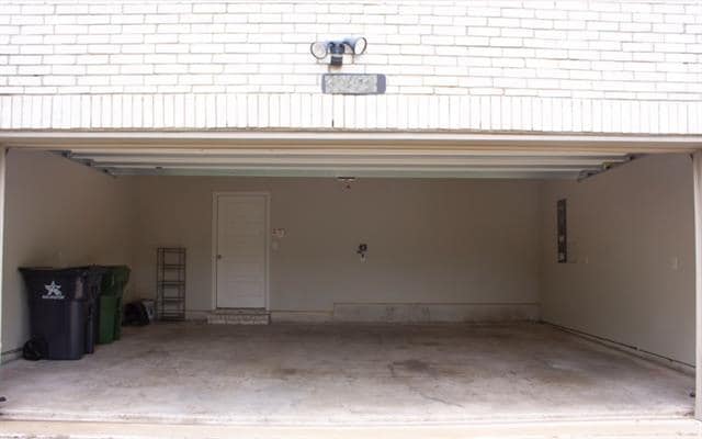 Building Photo - 1926 Bel Air Dr