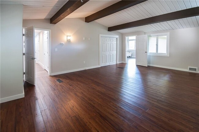 Building Photo - 5270 Riverview Rd NW
