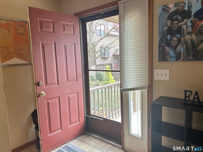 Building Photo - 17 Eagle Rock Cir