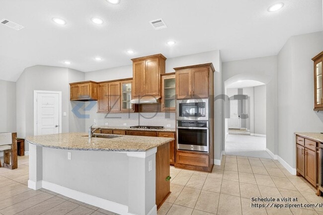 Building Photo - 2900 Blf Crk Dr