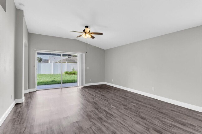 Building Photo - Spacious Renovated 4-Bedroom Home in Land O’ Lakes Near Veterans Expressway