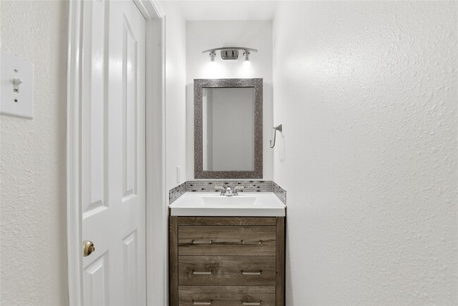 Building Photo - 6507 Hill Haven Ct