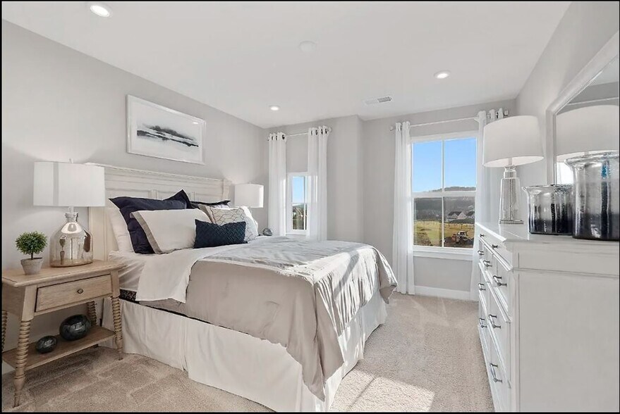 Building Photo - 300 Plaza Dr