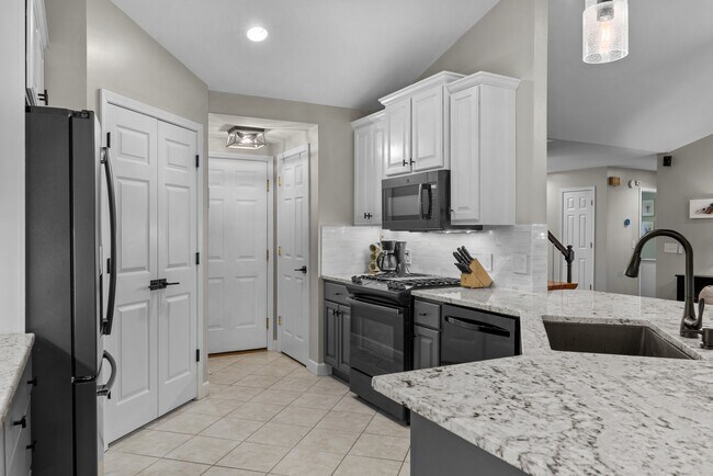 Building Photo - 89 Sandpiper Dr