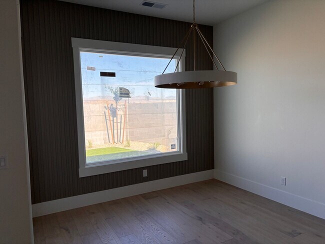 Building Photo - Brand New 4 bed 3 bath home in Desert Canyons