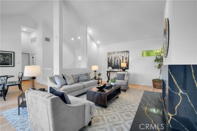 Building Photo - 3482 Coldwater Canyon Ave