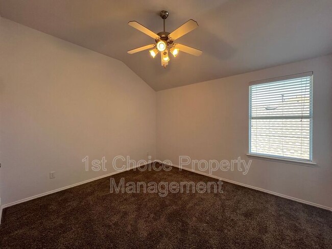 Building Photo - 9221 Comanche Ridge Dr