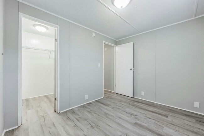 Building Photo - 2108 Ixora Ct
