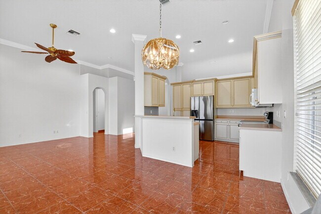 Building Photo - 7145 Veneto Dr