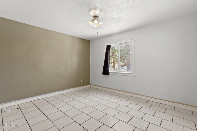 Building Photo - 7707 Parral Dr