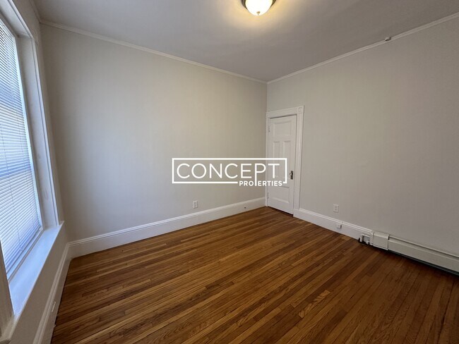 Building Photo - 501 Beacon St